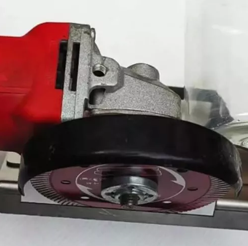 METAL™ Soporte para Corte de Azulejos a 45°